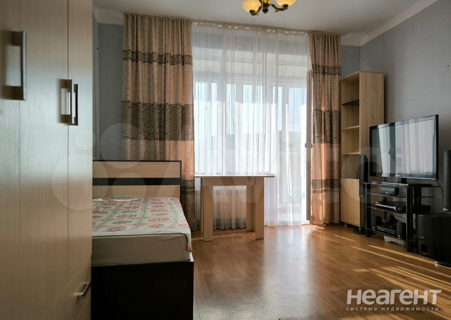 Продается 1-комнатная квартира, 36 м²