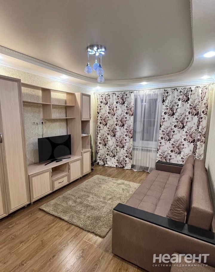 Сдается 1-комнатная квартира, 40 м²