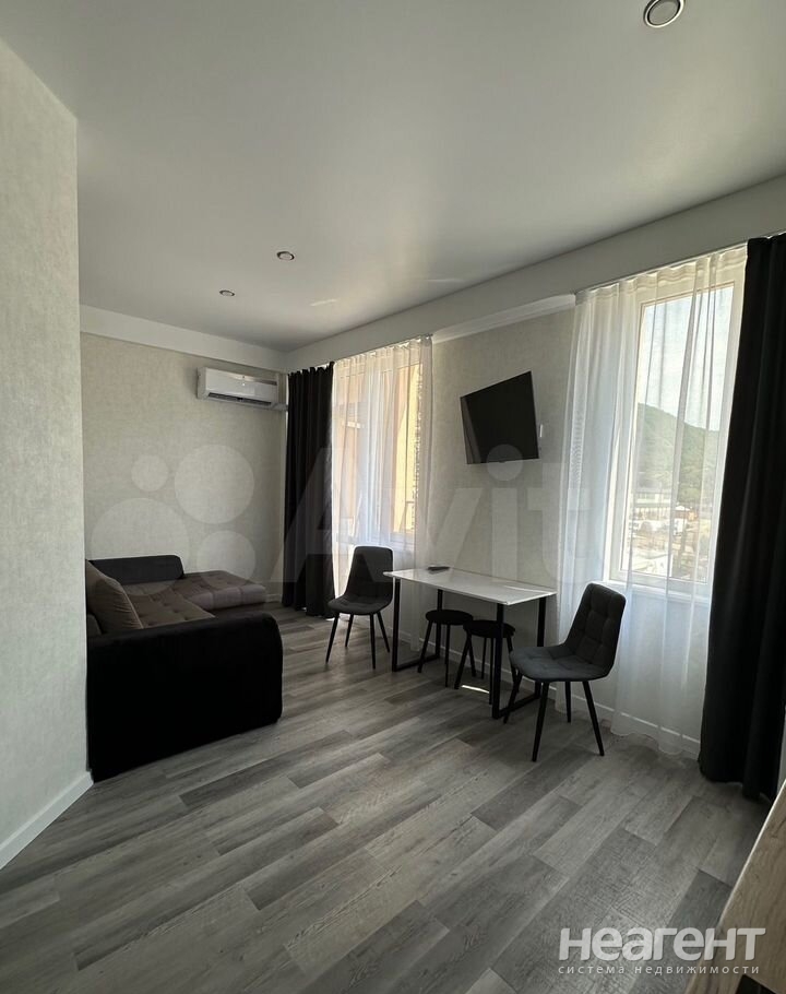 Продается 1-комнатная квартира, 37,4 м²