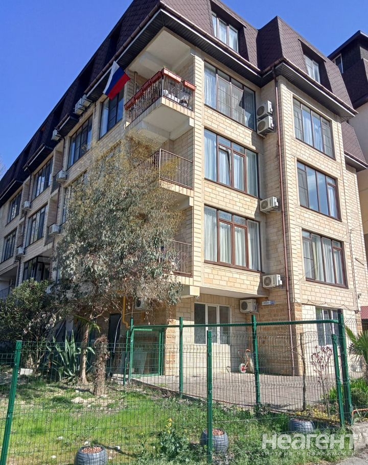 Продается Многокомнатная квартира, 70 м²