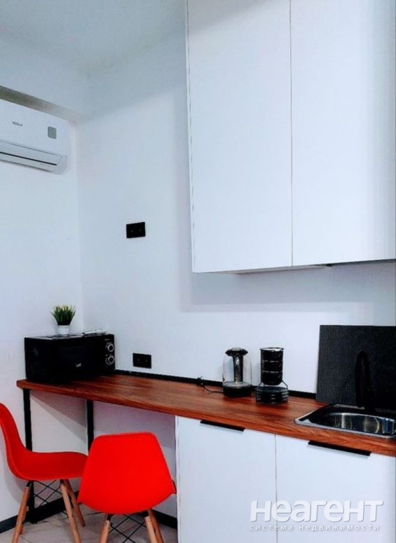 Сдается 1-комнатная квартира, 18 м²