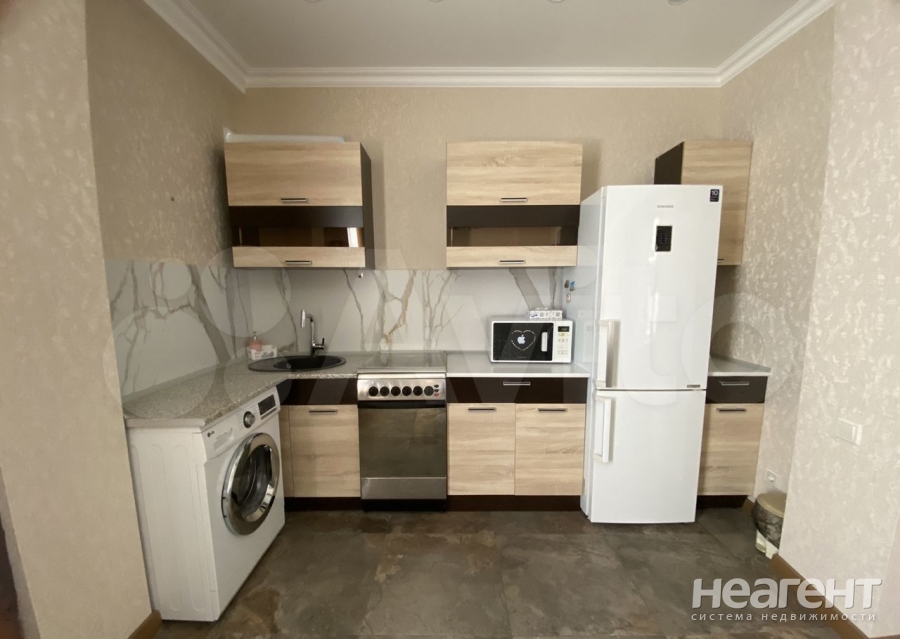 Сдается 2-х комнатная квартира, 64 м²