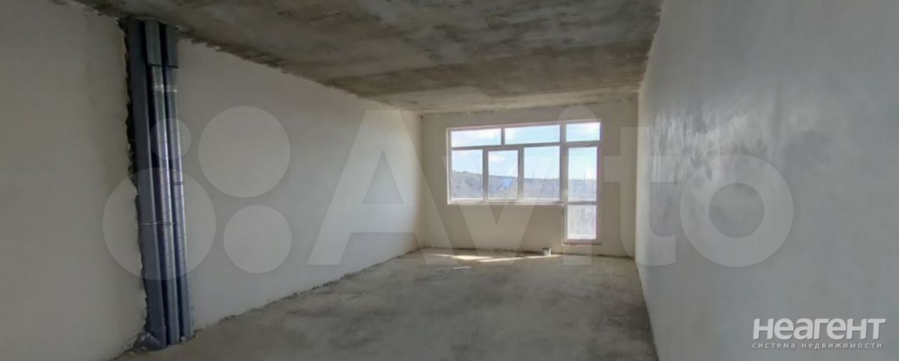 Продается 1-комнатная квартира, 37 м²