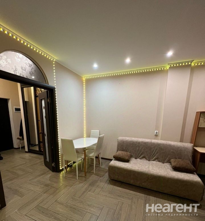 Продается 1-комнатная квартира, 30,4 м²