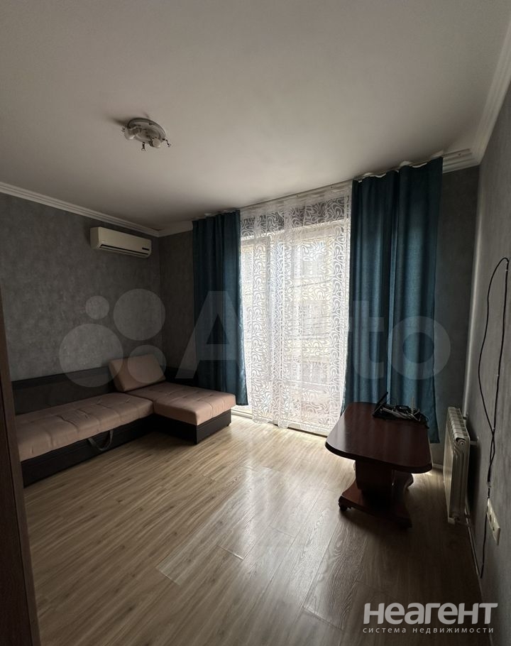 Продается 1-комнатная квартира, 31,9 м²