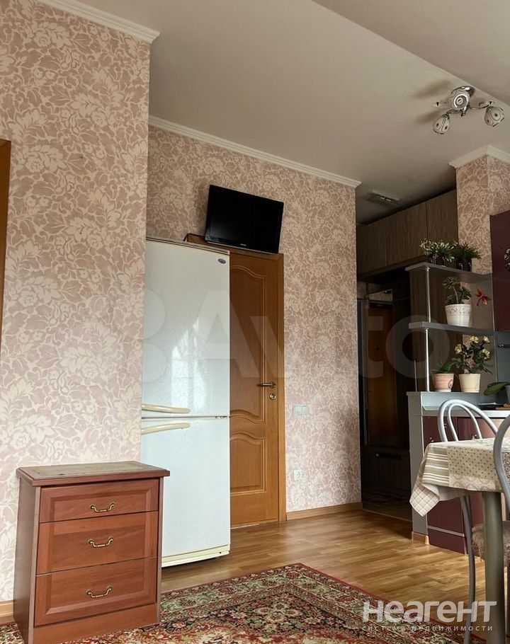 Продается 1-комнатная квартира, 36 м²