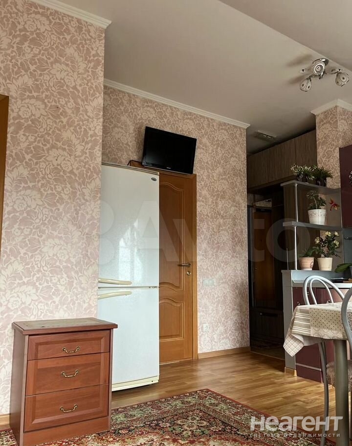 Продается 1-комнатная квартира, 36 м²