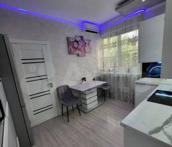 Продается 2-х комнатная квартира, 42 м²