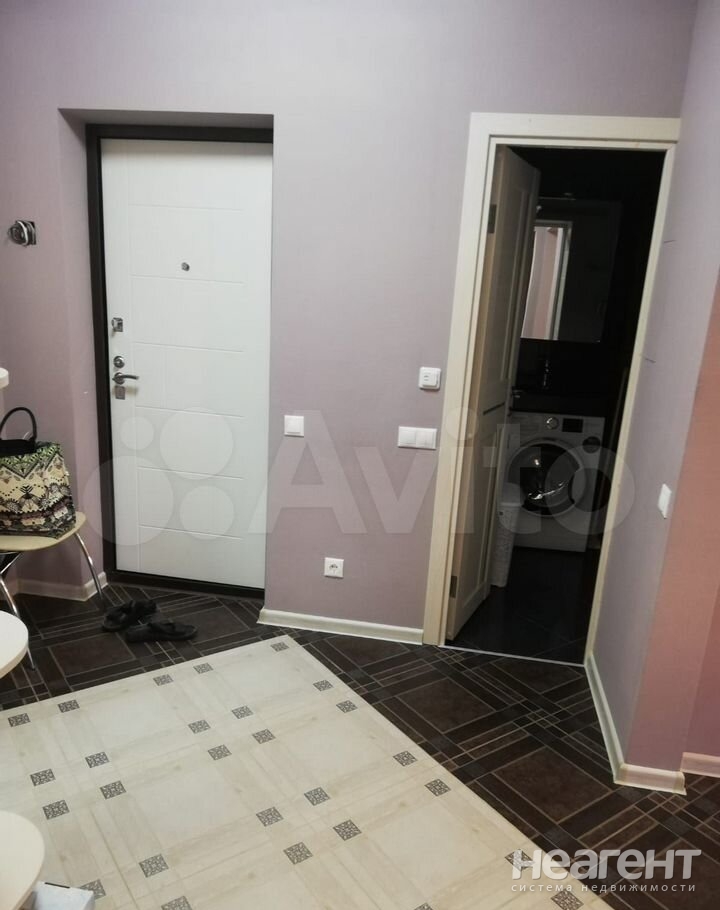 Продается 1-комнатная квартира, 46 м²