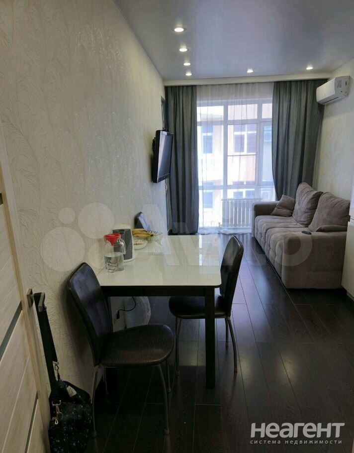 Продается 1-комнатная квартира, 41 м²