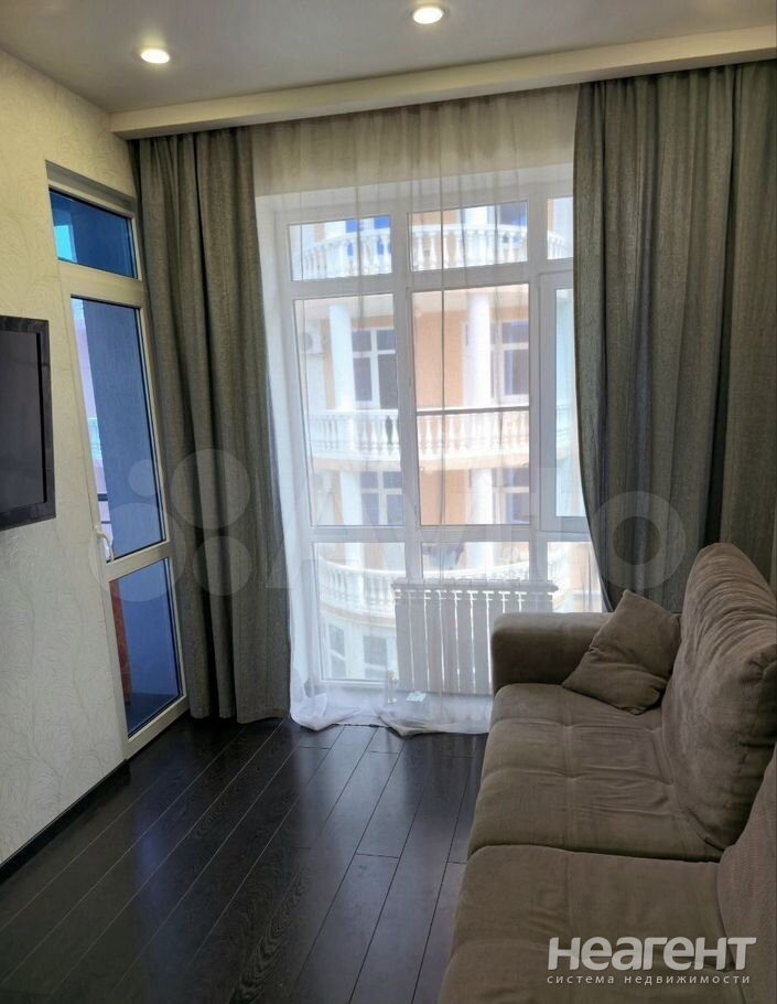 Продается 1-комнатная квартира, 41 м²