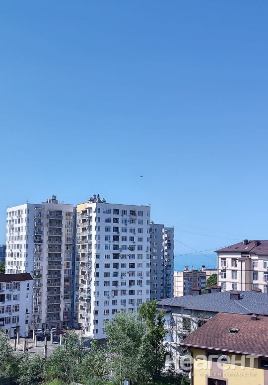 Продается 1-комнатная квартира, 35 м²