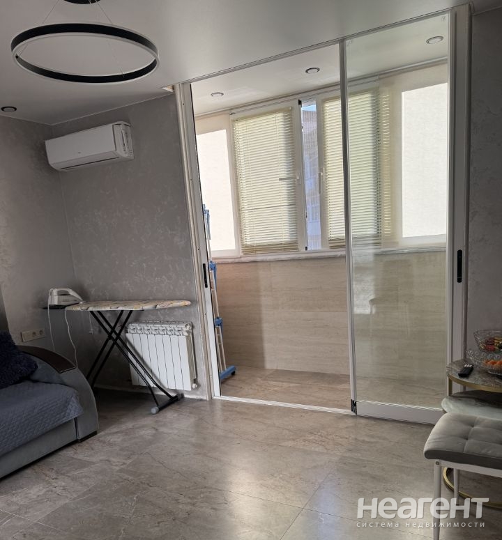 Продается 1-комнатная квартира, 29,7 м²