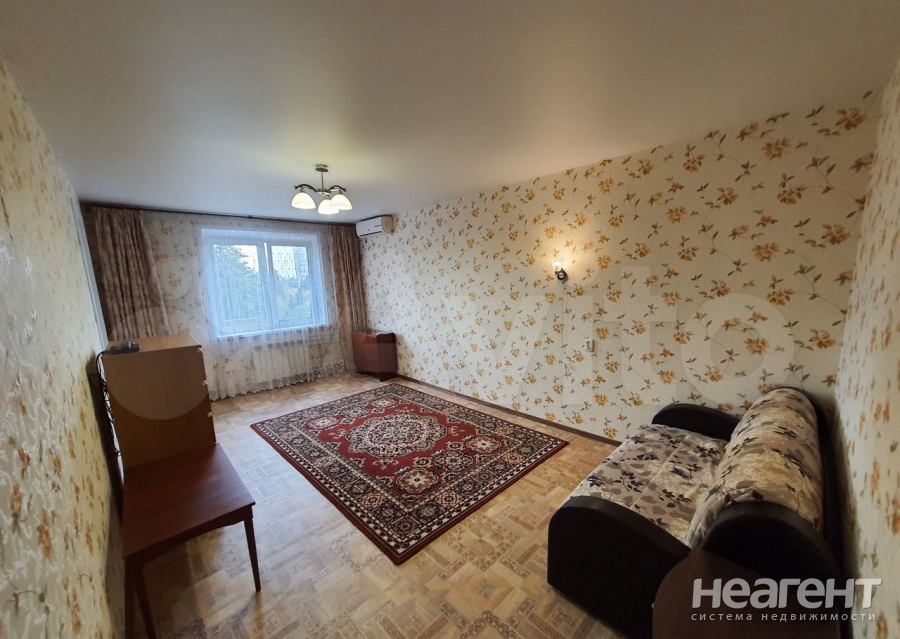 Продается 1-комнатная квартира, 41,3 м²