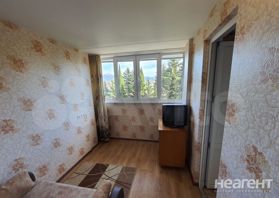 Продается 1-комнатная квартира, 41,3 м²