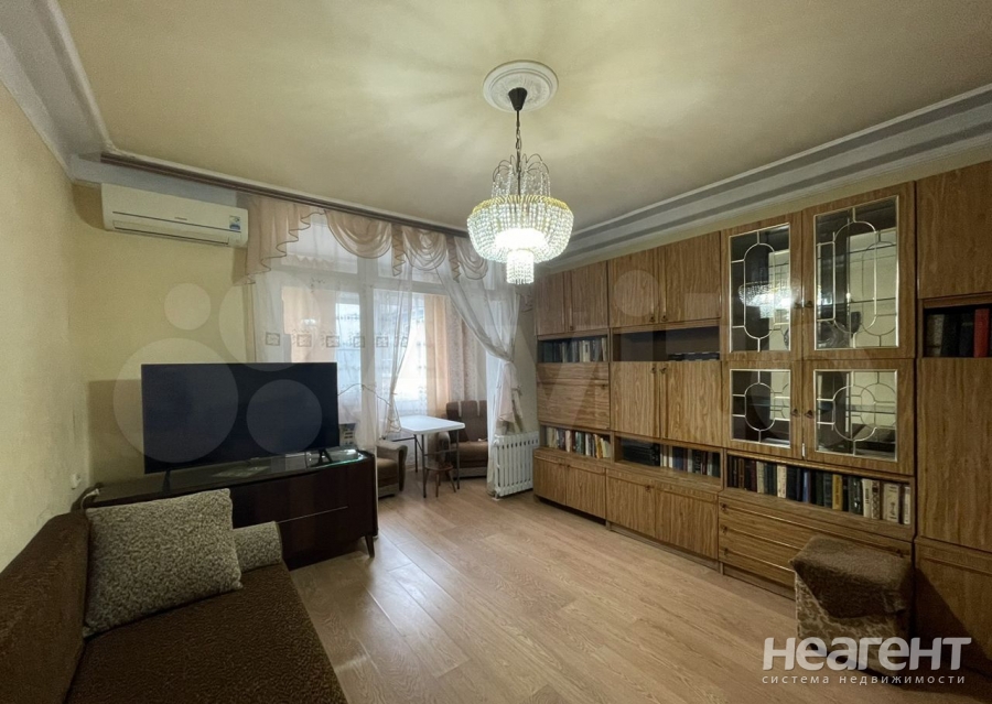 Сдается 1-комнатная квартира, 35 м²