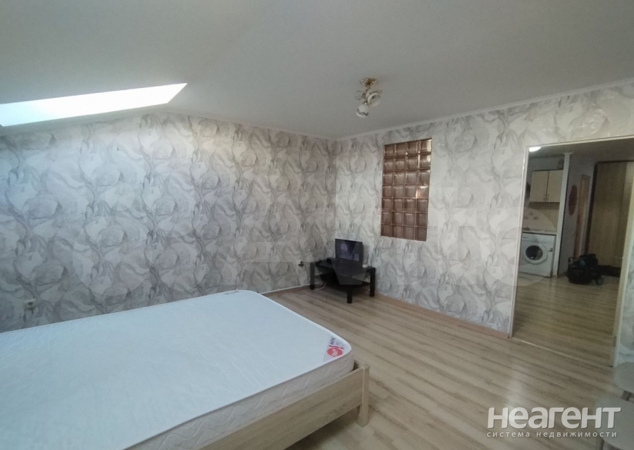 Сдается 1-комнатная квартира, 48 м²