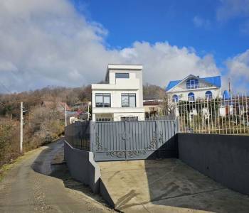 Продается Дом, 210 м²