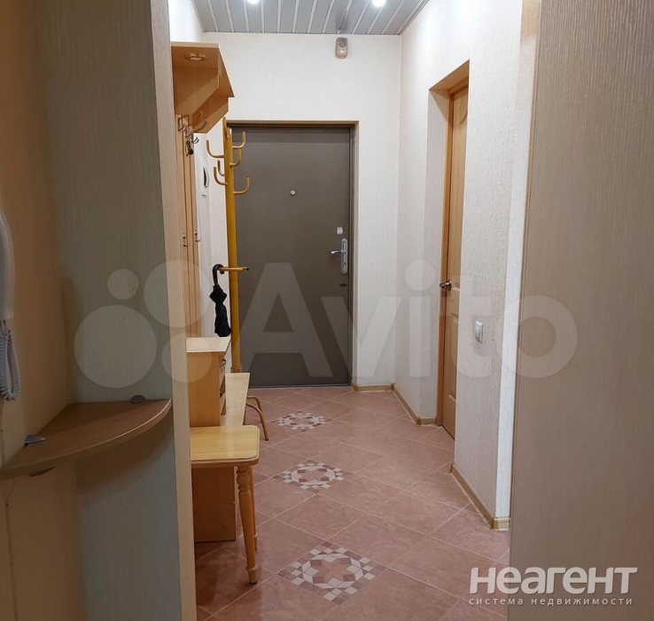 Продается 1-комнатная квартира, 52 м²