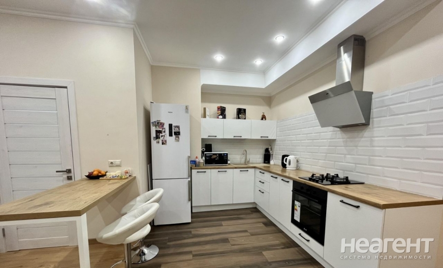 Продается 2-х комнатная квартира, 54 м²