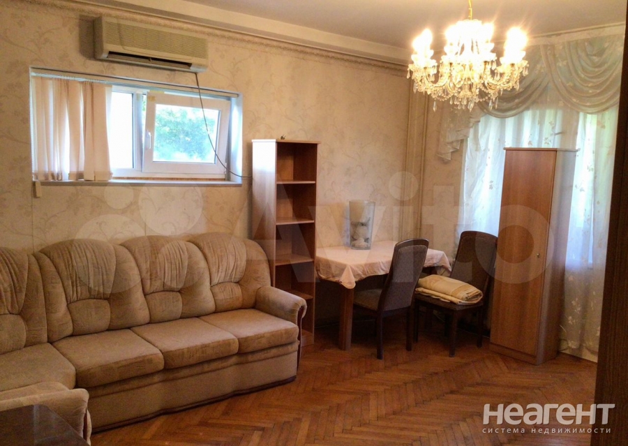 Продается 1-комнатная квартира, 85 м²