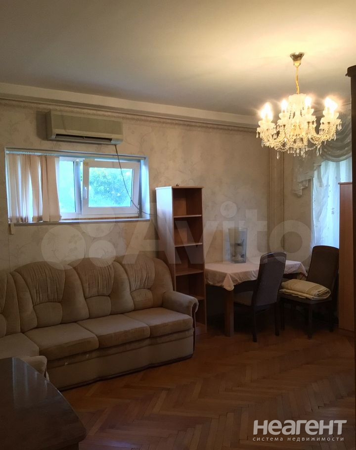 Продается 1-комнатная квартира, 85 м²