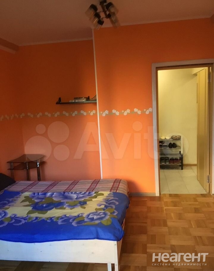 Продается 1-комнатная квартира, 85 м²