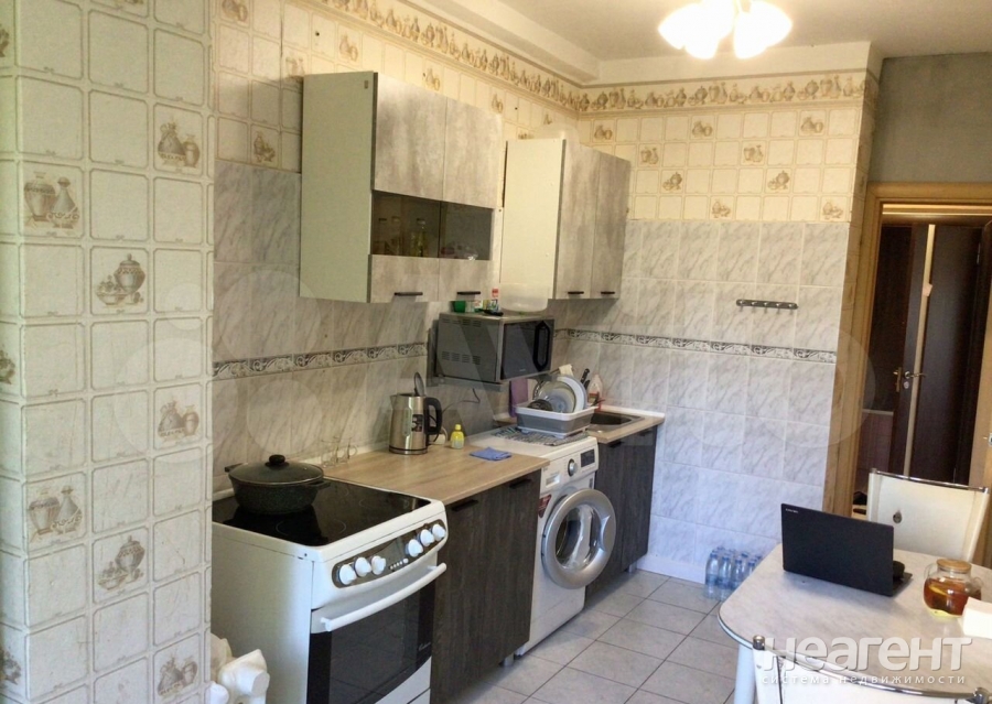 Продается 1-комнатная квартира, 85 м²