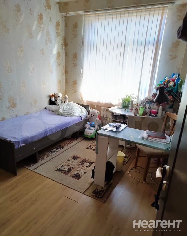 Продается Многокомнатная квартира, 131 м²