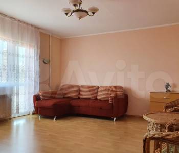 Сдается 2-х комнатная квартира, 98 м²