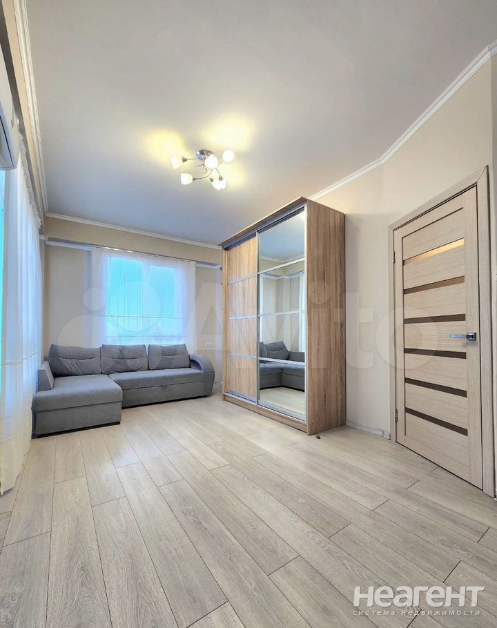 Сдается 1-комнатная квартира, 37 м²