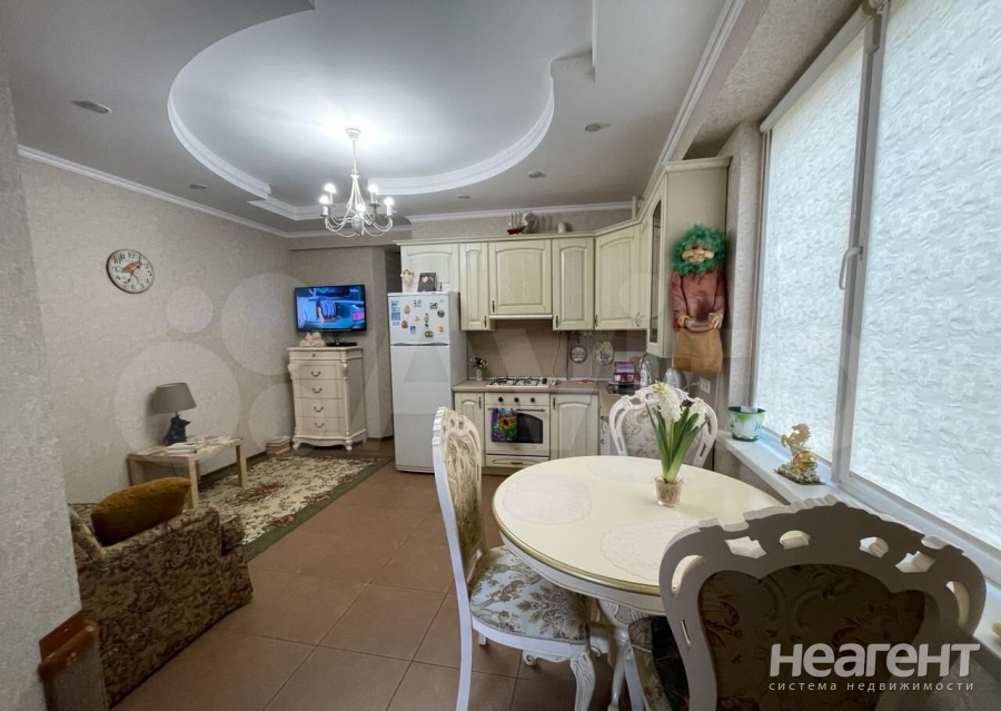 Продается 1-комнатная квартира, 39 м²