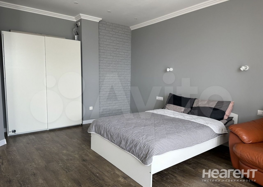 Продается Многокомнатная квартира, 143,3 м²