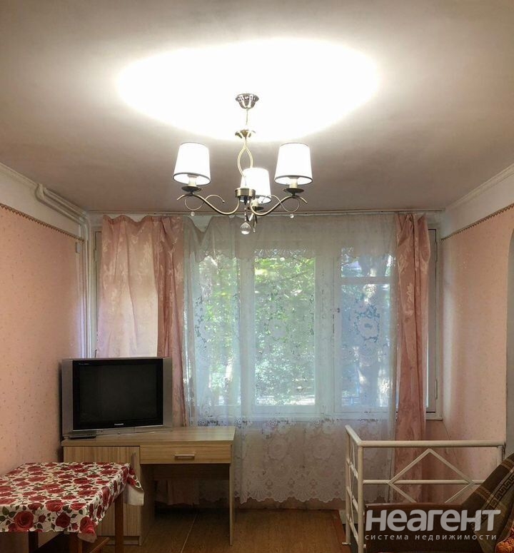 Сдается 1-комнатная квартира, 35 м²