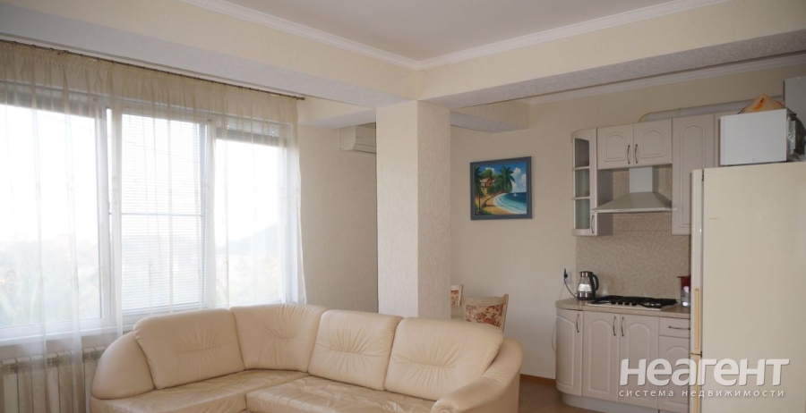 Сдается 2-х комнатная квартира, 65 м²