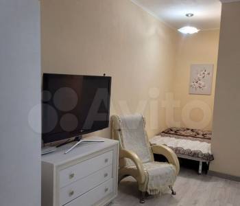 Продается 1-комнатная квартира, 35 м²