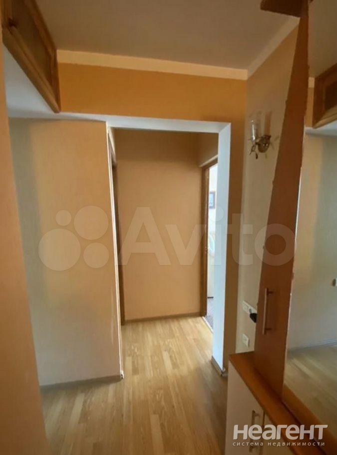 Продается 3-х комнатная квартира, 48 м²