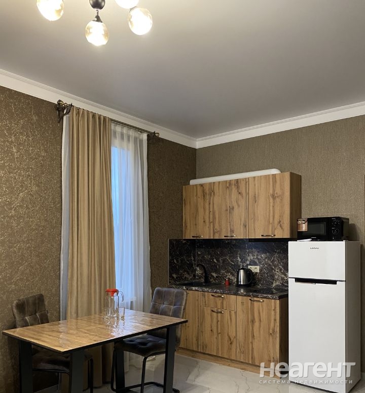 Сдается 1-комнатная квартира, 35 м²