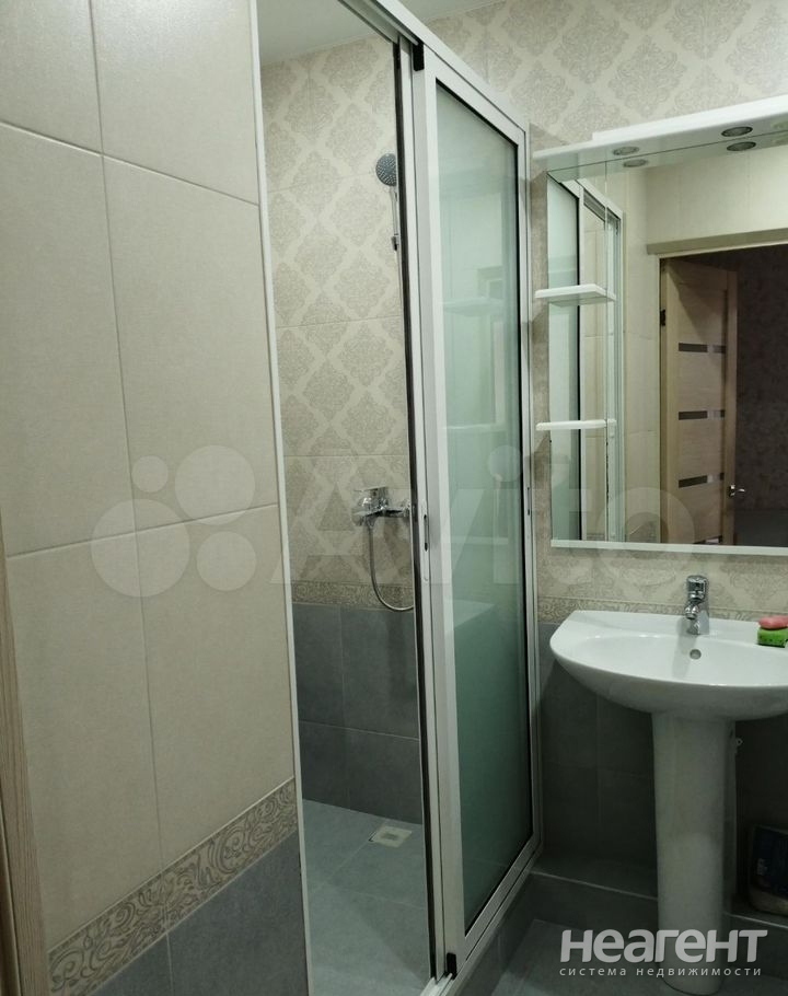 Продается 1-комнатная квартира, 48 м²