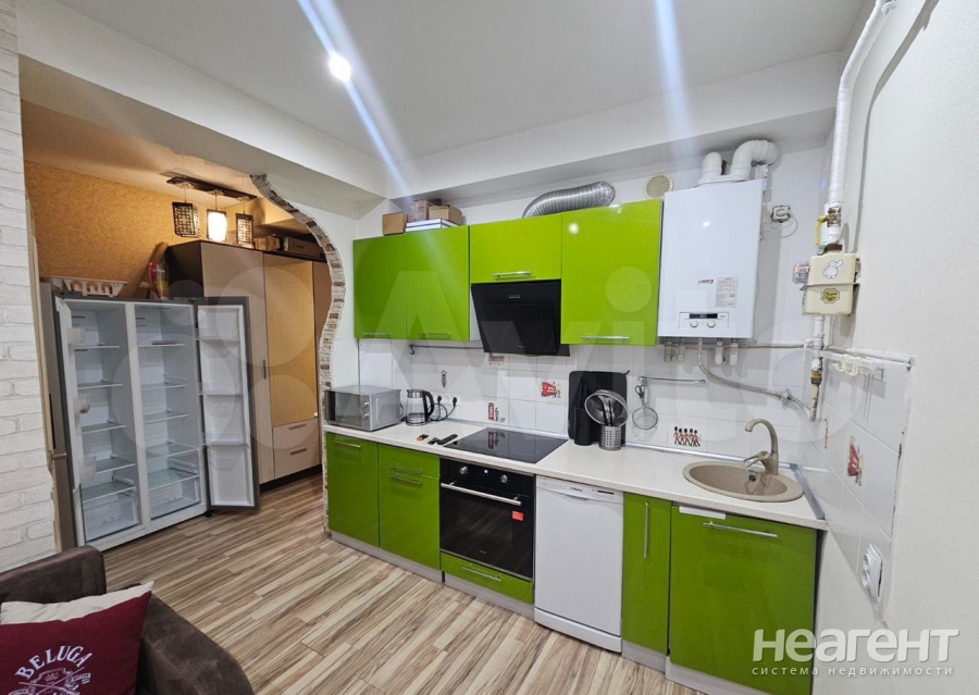 Продается 1-комнатная квартира, 43,5 м²