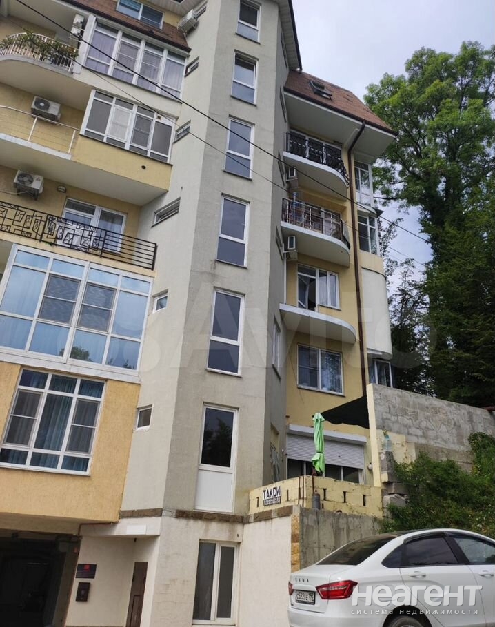 Продается 1-комнатная квартира, 49,3 м²