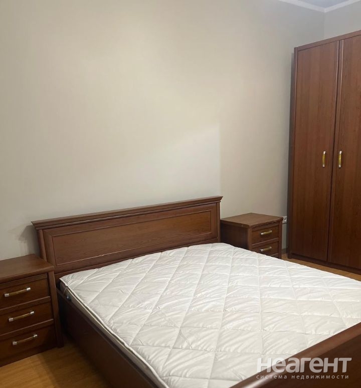 Сдается Многокомнатная квартира, 82 м²