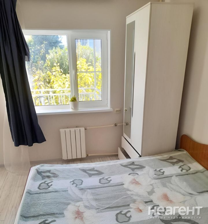 Сдается 1-комнатная квартира, 35 м²