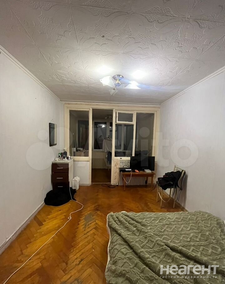 Продается 1-комнатная квартира, 32 м²