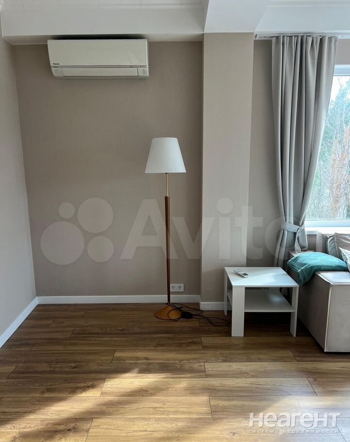 Сдается 1-комнатная квартира, 35 м²