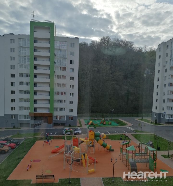 Продается 1-комнатная квартира, 48 м²