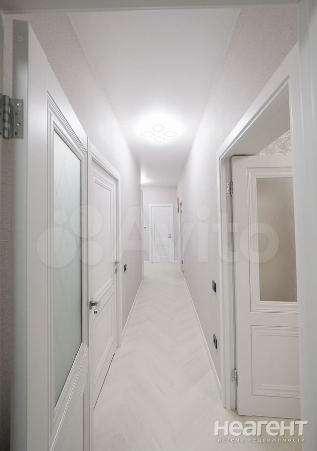 Продается Многокомнатная квартира, 115 м²