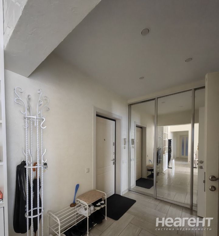 Продается 2-х комнатная квартира, 91 м²