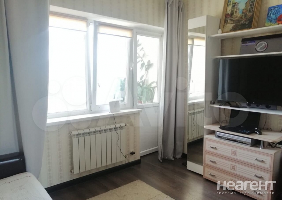 Сдается 1-комнатная квартира, 42 м²