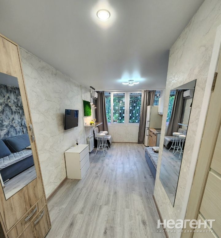 Продается 1-комнатная квартира, 18,2 м²